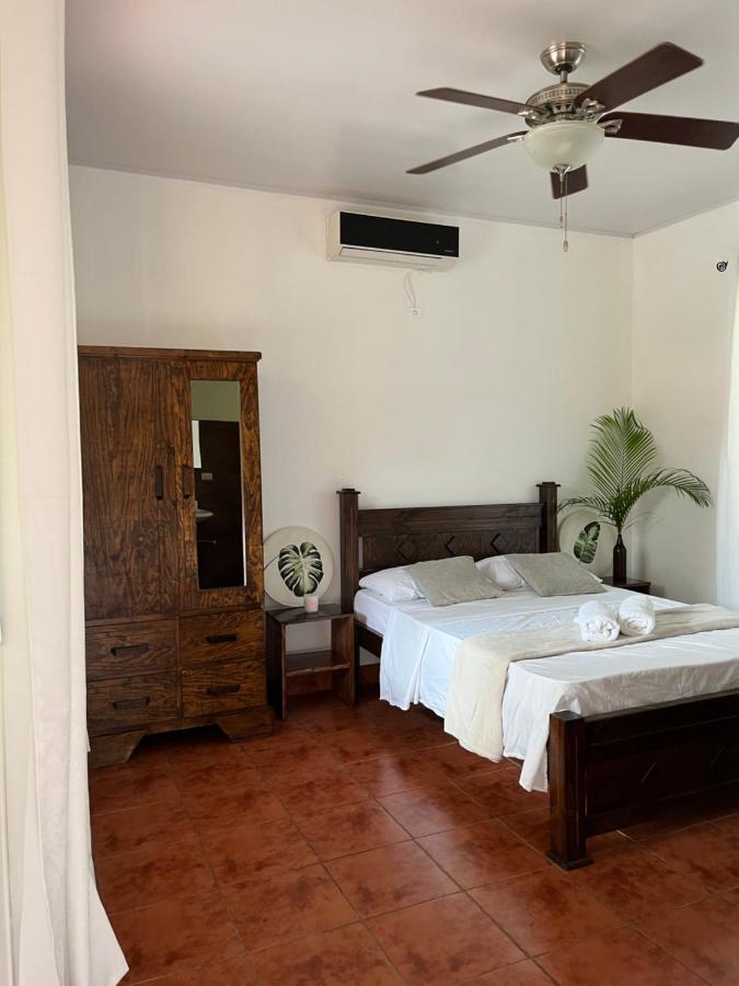 La Jungla Bed & Breakfast Puerto Carrillo Eksteriør bilde