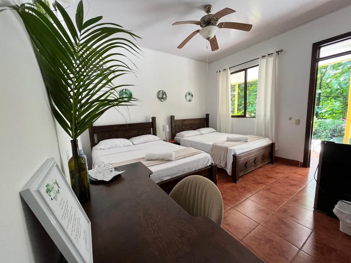 La Jungla Bed & Breakfast Puerto Carrillo Eksteriør bilde