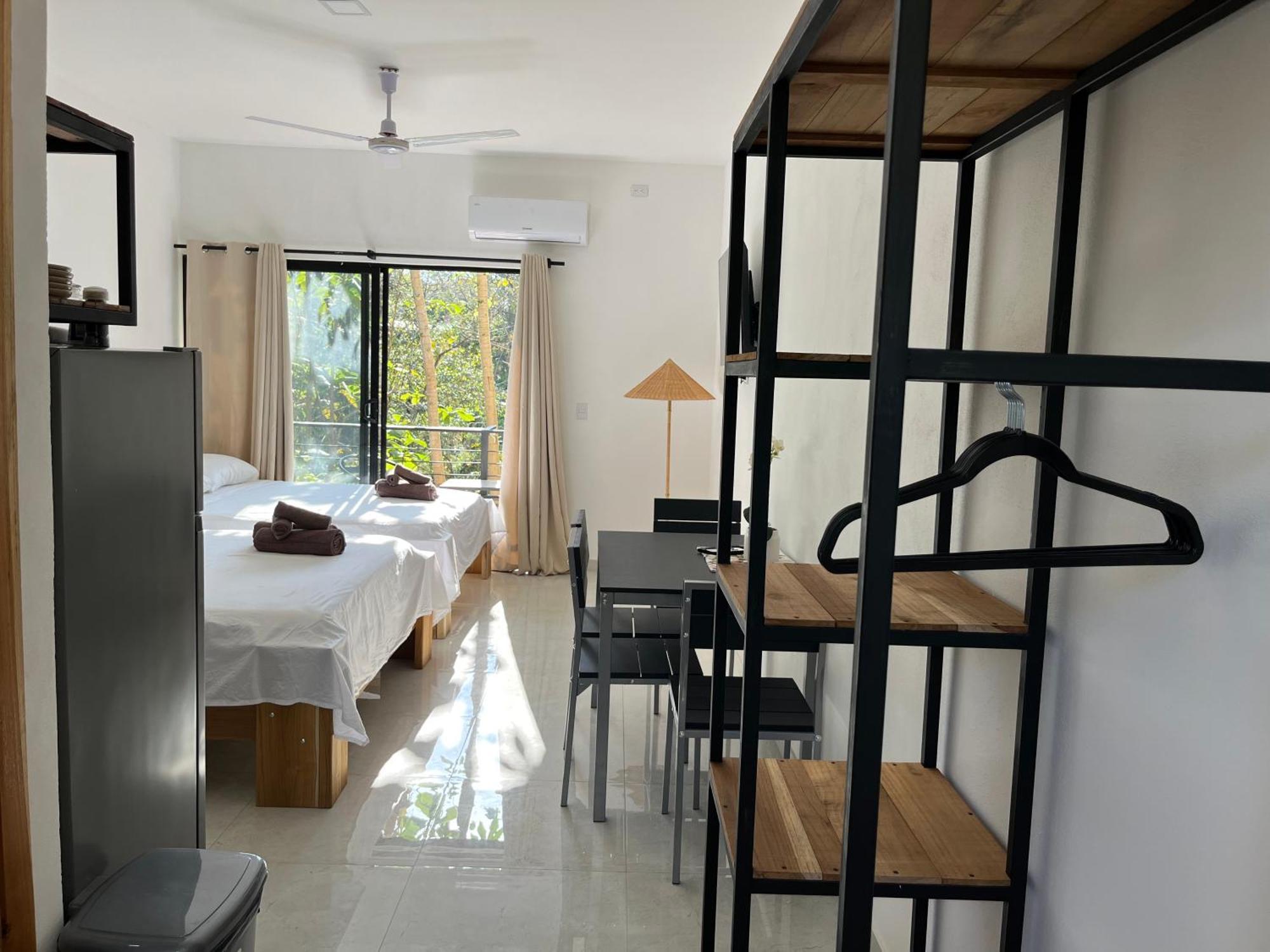 La Jungla Bed & Breakfast Puerto Carrillo Eksteriør bilde