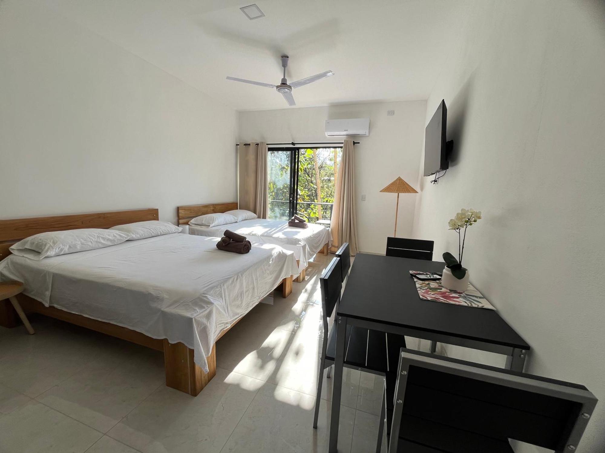 La Jungla Bed & Breakfast Puerto Carrillo Eksteriør bilde